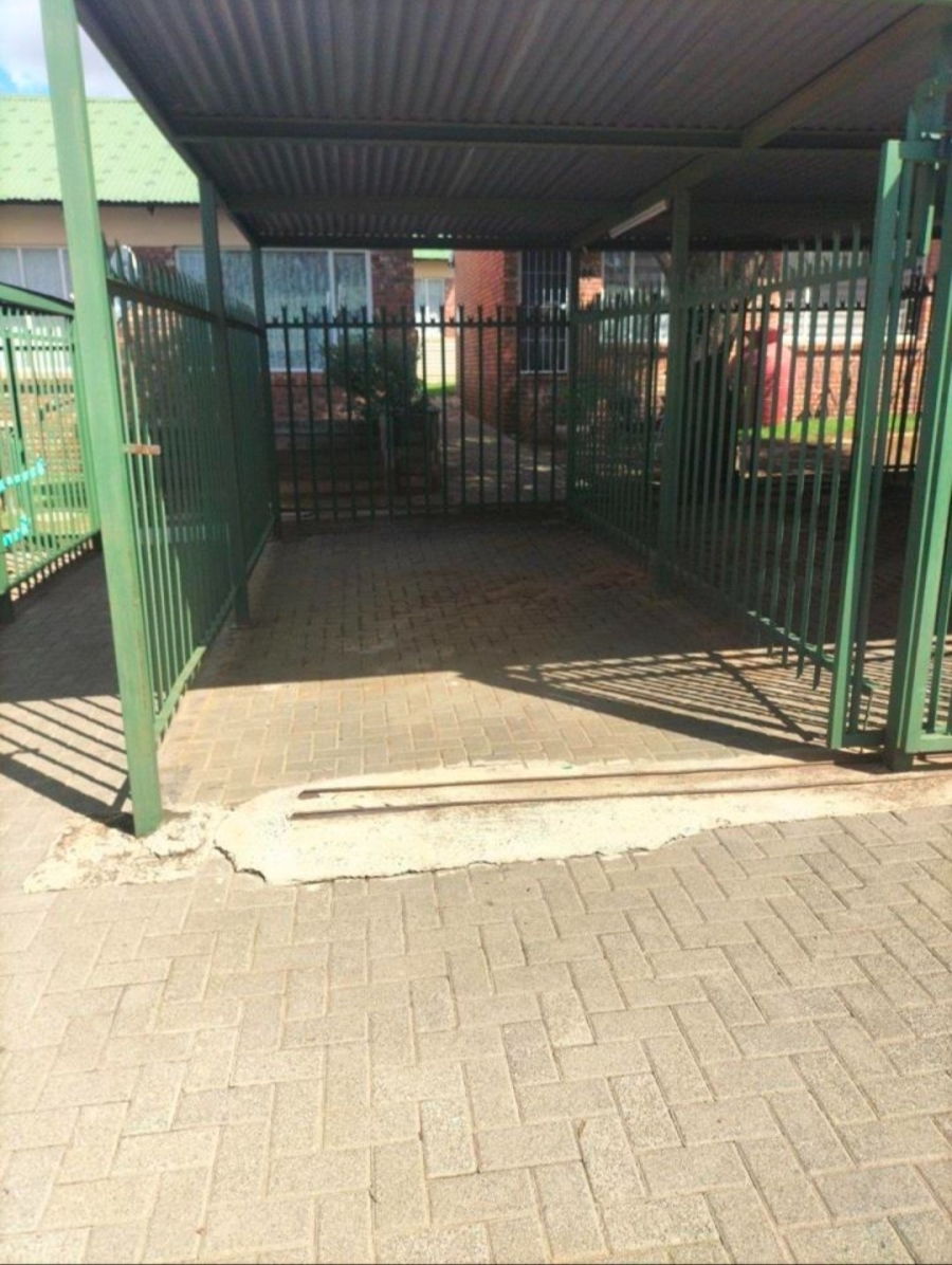 To Let 2 Bedroom Property for Rent in Uitsig Free State
